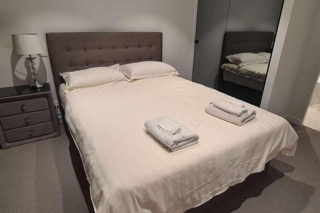 Ferienwohnung Skyone Lux 2Bed2Bath Aprt In Boxhill And Free Carpark Box Hill Exterior foto
